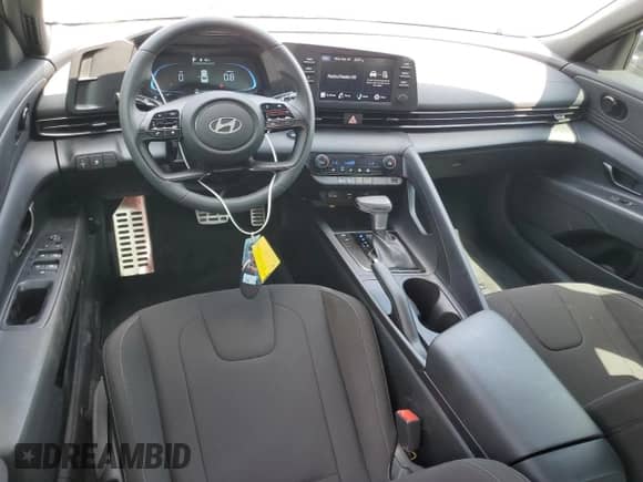 2025 Hyundai Elantra SEL Sport с VIN KMHLM4DG4SU906210, выставлен на аукционе Copart как лот 71498015 с пробегом 6 610 миль миль и Списание • Salvage title. История ставок и продаж доступна на DreamBid. Изображение 8.