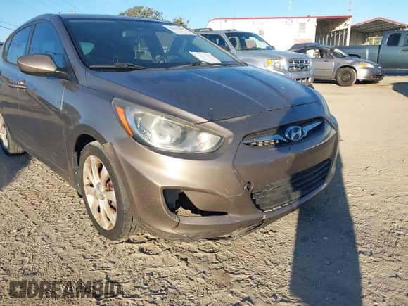2012 Hyundai Accent SE с VIN KMHCU5AE3CU034838, выставлен на аукционе IAAI как лот 43617462 с пробегом 181 170 миль миль и . История ставок и продаж доступна на DreamBid. Изображение 6.