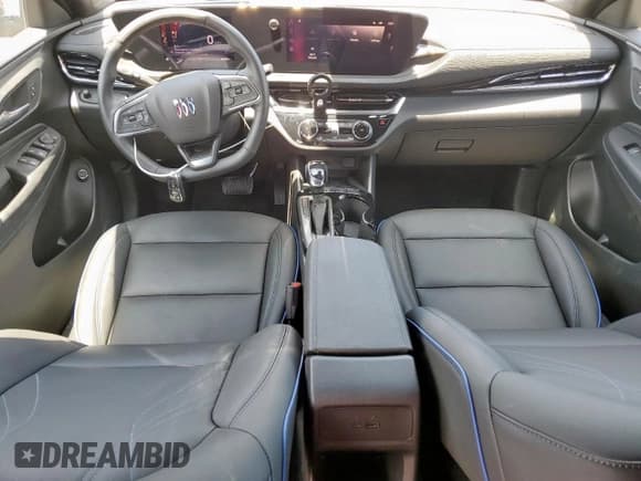 ✅ 2025 Buick Envista Sport Touring • VIN: KL47LBEP2SB134565 • Lot: 68386155. Wystawiony na Copart z przebiegiem 4 208 mil. Bezpłatny archiwum sprzedaży aukcyjnych z USA i szczegółowy raport historii pojazdu na DreamBid. Zdjęcie 8.