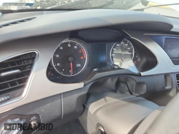 ✅ 2011 Audi A4 Premium • VIN: WAUBFAFL2BN038072 • Lot: 61108105. Listed on Copart with Not provided. Free auction sales archive from the USA and detailed vehicle history report at DreamBid. Image 9.