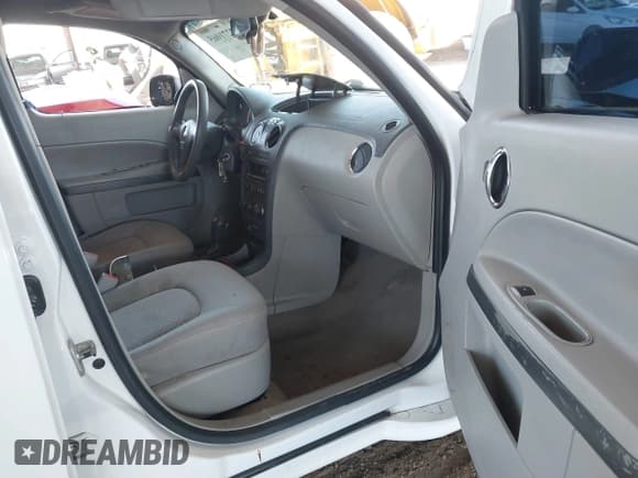 ✅ 2009 Chevrolet HHR 1LT • VIN: 3GNCA23B49S575377 • Lot: 42271065. Listed on IAAI with 191,660 mi. Free auction sales archive from the USA and detailed vehicle history report at DreamBid. Image 5.