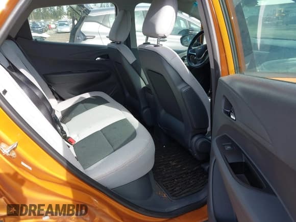 ✅ 2018 Chevrolet Bolt EV LT • VIN: 1G1FW6S06J4135351 • Lot: 41668227. Wystawiony na IAAI z przebiegiem 45 533 mil. Bezpłatny archiwum sprzedaży aukcyjnych z USA i szczegółowy raport historii pojazdu na DreamBid. Zdjęcie 8.