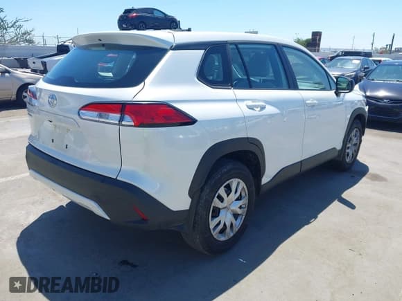 ✅ 2025 Toyota Corolla Cross L • VIN: 7MUAAAAG2SV132377 • Lot: 42864709. Wystawiony na IAAI z przebiegiem 7 286 mil. Bezpłatny archiwum sprzedaży aukcyjnych z USA i szczegółowy raport historii pojazdu na DreamBid. Zdjęcie 4.