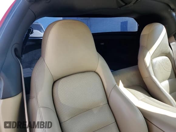 ✅ 2005 Chevrolet Corvette • VIN: 1G1YY24U555114583 • Lot: 72009715. Wystawiony na Copart z przebiegiem 61 915 mil. Bezpłatny archiwum sprzedaży aukcyjnych z USA i szczegółowy raport historii pojazdu na DreamBid. Zdjęcie 10.