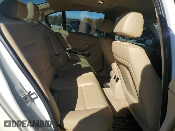 ✅ 2011 BMW 3 Series 328i • VIN: WBAPH7C53BE679658 • Лот: 90756665. Опубликован ранее на Copart с пробегом 157 187 миль. Бесплатный доступ к архиву аукционных продаж из США и подробный отчёт об истории автомобиля на DreamBid. Изображение 10.