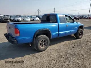 ✅ 1998 Dodge Dakota SLT • VIN: 1B7GG22X3WS743975 • Lot: 74474074. Wystawiony na Copart z przebiegiem Nie podano. Bezpłatny archiwum sprzedaży aukcyjnych z USA i szczegółowy raport historii pojazdu na DreamBid. Zdjęcie 3.