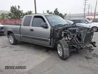 2007 Chevrolet Silverado 1500 LT1 z VIN 1GCEC19V57Z178512, wystawiony jako IAAI lot #42148681 z przebiegiem 251 034 mil mil oraz . Historia ofert i sprzedaży dostępna na DreamBid. Obrazek 1.