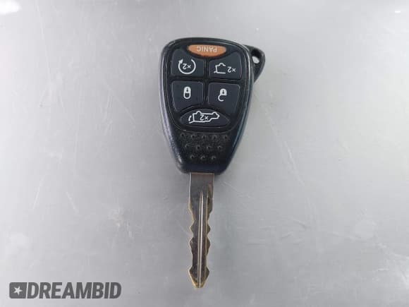 ✅ 2007 Jeep Commander Limited • VIN: 1J8HG58277C657056 • Lot: 43490802. Wystawiony na IAAI z przebiegiem 119 538 mil. Bezpłatny archiwum sprzedaży aukcyjnych z USA i szczegółowy raport historii pojazdu na DreamBid. Zdjęcie 11.