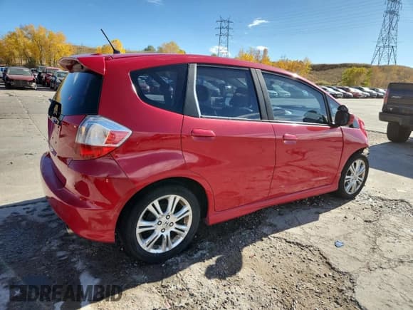 ✅ 2010 Honda Fit Sport • VIN: JHMGE8H4XAC040266 • Lot: 89741235. Wystawiony na Copart z przebiegiem 90 643 mil. Bezpłatny archiwum sprzedaży aukcyjnych z USA i szczegółowy raport historii pojazdu na DreamBid. Zdjęcie 3.