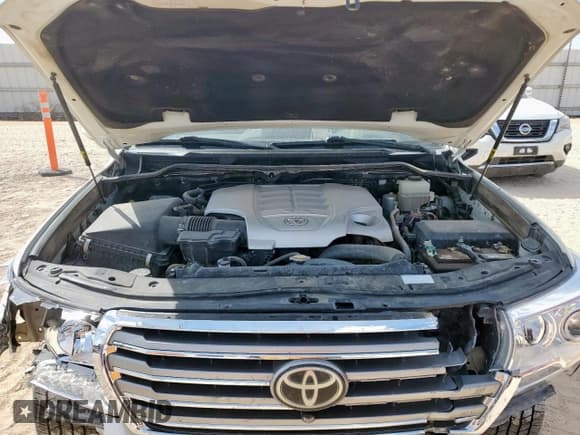 ✅ 2014 Toyota Land Cruiser • VIN: JTMHY7AJ2E4024392 • Лот: 85937895. Опубликован ранее на Copart с пробегом 158 524 миль. Бесплатный доступ к архиву аукционных продаж из США и подробный отчёт об истории автомобиля на DreamBid. Изображение 12.