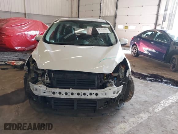 ✅ 2016 Ford C-Max SEL • VIN: 1FADP5CU2GL110832 • Lot: 41764729. Wystawiony na IAAI z przebiegiem 119 724 mil. Bezpłatny archiwum sprzedaży aukcyjnych z USA i szczegółowy raport historii pojazdu na DreamBid. Zdjęcie 13.