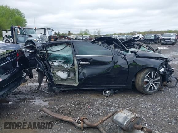 ✅ 2019 Nissan Maxima SL • VIN: 1N4AA6AV0KC377059 • Lot: 42172311. Wystawiony na IAAI z przebiegiem 49 364 mil. Bezpłatny archiwum sprzedaży aukcyjnych z USA i szczegółowy raport historii pojazdu na DreamBid. Zdjęcie 13.