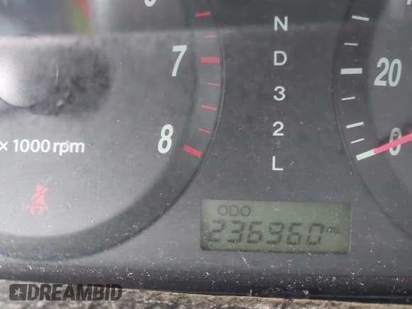 ✅ 2005 Hyundai Elantra GLS • VIN: KMHDN46D55U131005 • Lot: 42230938. Wystawiony na IAAI z przebiegiem 236 960 mil. Bezpłatny archiwum sprzedaży aukcyjnych z USA i szczegółowy raport historii pojazdu na DreamBid. Zdjęcie 14.