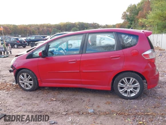 ✅ 2010 Honda Fit Sport • VIN: JHMGE8H40AC002089 • Lot: 43519609. Listed on IAAI with 174,526 mi. Free auction sales archive from the USA and detailed vehicle history report at DreamBid. Image 15.