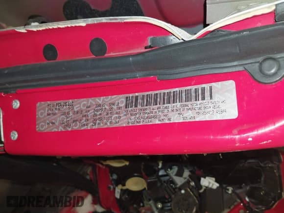 ✅ 2019 Jeep Wrangler Sport S • VIN: 1C4GJXAG4KW646013 • Lot: 41556750. Listed on IAAI with 44,911 mi. Free auction sales archive from the USA and detailed vehicle history report at DreamBid. Image 9.