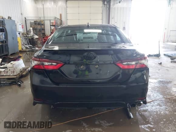 2021 Toyota Camry SE with VIN 4T1G11BK8MU029160, listed as a IAAI auction lot 41381296 with 58,952 mi miles and . Bid and sale history available at DreamBid. Image 16.