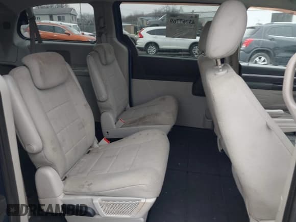 ✅ 2008 Dodge Grand Caravan SXT • VIN: 2D8HN54P68R673502 • Lot: 43767769. Listed on IAAI with 171,003 mi. Free auction sales archive from the USA and detailed vehicle history report at DreamBid. Image 8.