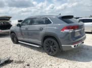 ✅ 2022 Volkswagen Atlas SEL Premium R-Line • VIN: 1V2FE2CA6NC219819 • Lot: 54796015. Wystawiony na Copart z przebiegiem 33 911 mil. Bezpłatny archiwum sprzedaży aukcyjnych z USA i szczegółowy raport historii pojazdu na DreamBid. Zdjęcie 2.