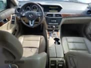 ✅ 2012 Mercedes-Benz C 300 Sport • VIN: WDDGF8BB1CA601416 • Lot: 60269945. Wystawiony na Copart z przebiegiem 195 941 mil. Bezpłatny archiwum sprzedaży aukcyjnych z USA i szczegółowy raport historii pojazdu na DreamBid. Zdjęcie 8.