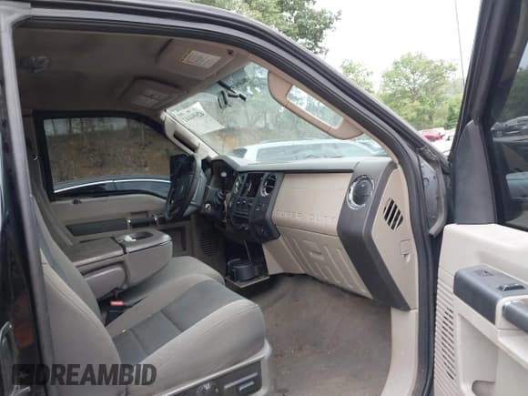 ✅ 2010 Ford F-250 XL • VIN: 1FTSX2BR6AEA23914 • Лот: 42694442. Опубликован ранее на IAAI с пробегом 148 095 миль. Бесплатный доступ к архиву аукционных продаж из США и подробный отчёт об истории автомобиля на DreamBid. Изображение 5.