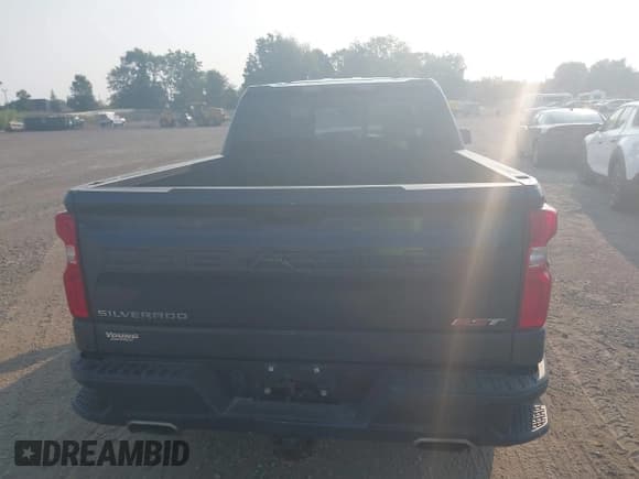 ✅ 2019 Chevrolet Silverado 1500 RST • VIN: 1GCRYEED8KZ353738 • Lot: 40343310. Wystawiony na IAAI z przebiegiem 96 077 mil. Bezpłatny archiwum sprzedaży aukcyjnych z USA i szczegółowy raport historii pojazdu na DreamBid. Zdjęcie 16.