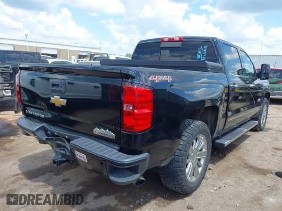 ✅ 2015 Chevrolet Silverado 1500 High Country • VIN: 3GCUKTEJ8FG188415 • Лот: 42199905. Опубликован ранее на IAAI с пробегом 116 050 миль. Бесплатный доступ к архиву аукционных продаж из США и подробный отчёт об истории автомобиля на DreamBid. Изображение 4.