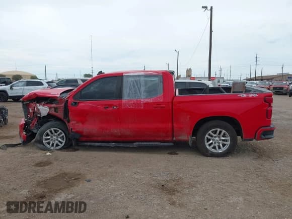 ✅ 2020 Chevrolet Silverado 1500 RST • VIN: 3GCUYEET6LG379371 • Lot: 42913404. Wystawiony na IAAI z przebiegiem Nie podano. Bezpłatny archiwum sprzedaży aukcyjnych z USA i szczegółowy raport historii pojazdu na DreamBid. Zdjęcie 14.