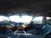 ✅ 2019 Chevrolet Silverado 1500 RST • VIN: 1GCUYEEDXKZ348261 • Lot: 43297200. Wystawiony na IAAI z przebiegiem 69 959 mil. Bezpłatny archiwum sprzedaży aukcyjnych z USA i szczegółowy raport historii pojazdu na DreamBid. Zdjęcie 18.