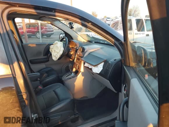 ✅ 2005 Saturn VUE • VIN: 5GZCZ53495S859628 • Lot: 41261997. Wystawiony na IAAI z przebiegiem 124 561 mil. Bezpłatny archiwum sprzedaży aukcyjnych z USA i szczegółowy raport historii pojazdu na DreamBid. Zdjęcie 5.