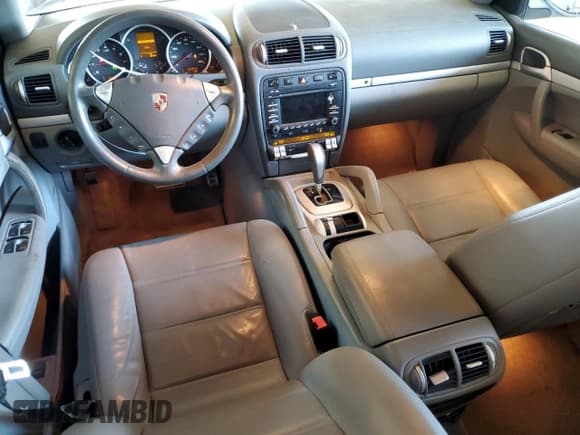 ✅ 2010 Porsche Cayenne • VIN: WP1AB2AP0ALA50336 • Lot: 62089865. Listed on Copart with 153,942 mi. Free auction sales archive from the USA and detailed vehicle history report at DreamBid. Image 8.