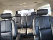 ✅ 2010 Chevrolet Suburban LT • VIN: 1GNUKJE37AR170428 • Lot: 67752034. Wystawiony na Copart z przebiegiem 248 358 mil. Bezpłatny archiwum sprzedaży aukcyjnych z USA i szczegółowy raport historii pojazdu na DreamBid. Zdjęcie 10.