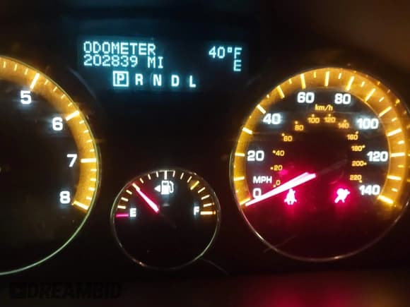 ✅ 2010 Saturn Outlook • VIN: 5GZLRVED8AJ205832 • Lot: 41161653. Wystawiony na IAAI z przebiegiem 202 839 mil. Bezpłatny archiwum sprzedaży aukcyjnych z USA i szczegółowy raport historii pojazdu na DreamBid. Zdjęcie 7.