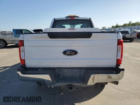 ✅ 2018 Ford F-250 XL • VIN: 1FT7X2B63JEB11766 • Lot: 85009805. Listed on Copart with 166,378 mi. Free auction sales archive from the USA and detailed vehicle history report at DreamBid. Image 6.