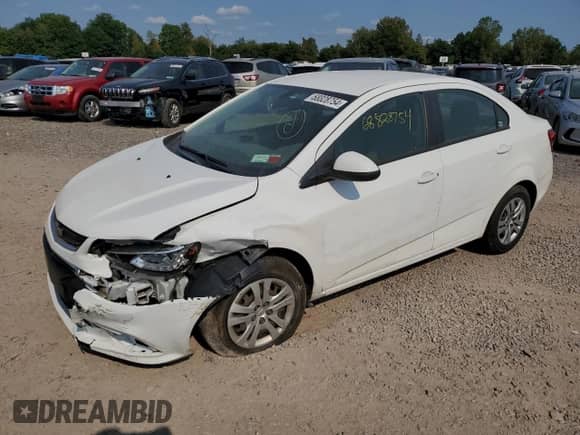 2020 Chevrolet Sonic LS z VIN 1G1JB5SB5L4123213, wystawiony jako Copart lot #68828754 z przebiegiem 125 323 mil mil oraz Szkoda całkowita • Salvage title. Historia ofert i sprzedaży dostępna na DreamBid. Obrazek 1.