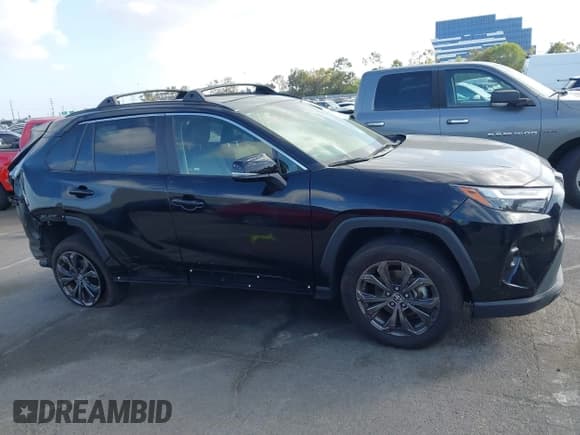 ✅ 2024 Toyota RAV4 Hybrid XLE Premium • VIN: JTMB6RFV8RD120097 • Лот: 43440982. Опубликован ранее на IAAI с пробегом 37 707 миль. Бесплатный доступ к архиву аукционных продаж из США и подробный отчёт об истории автомобиля на DreamBid. Изображение 14.