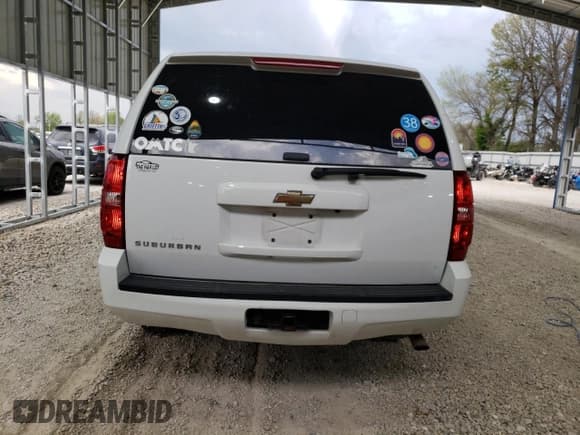 ✅ 2008 Chevrolet Suburban Commercial • VIN: 3GNGK26K58G254718 • Lot: 53383425. Wystawiony na Copart z przebiegiem 146 068 mil. Bezpłatny archiwum sprzedaży aukcyjnych z USA i szczegółowy raport historii pojazdu na DreamBid. Zdjęcie 6.