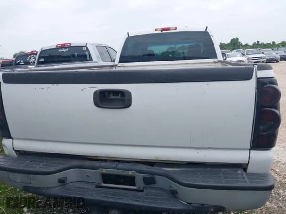 ✅ 2007 Chevrolet Silverado 2500HD LS • VIN: 1GCHC23U67F109140 • Лот: 42656177. Опубликован ранее на IAAI с пробегом 312 218 миль. Бесплатный доступ к архиву аукционных продаж из США и подробный отчёт об истории автомобиля на DreamBid. Изображение 16.