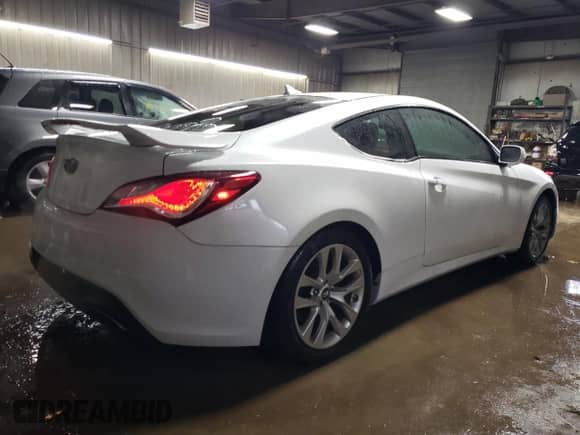 2015 Hyundai Genesis Coupe Ultimate с VIN KMHHU6KJ3FU123515, выставлен на аукционе Copart как лот 86863244 с пробегом 64 623 миль миль и Списание • Salvage title. История ставок и продаж доступна на DreamBid. Изображение 3.