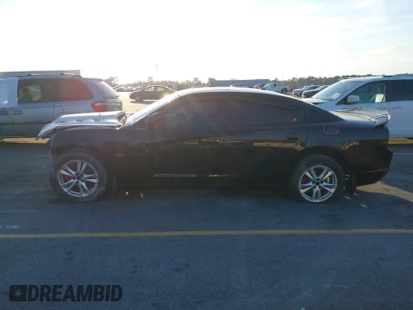 ✅ 2013 Dodge Charger RT • VIN: 2C3CDXDT2DH635189 • Lot: 43658519. Wystawiony na IAAI z przebiegiem 113 621 mil. Bezpłatny archiwum sprzedaży aukcyjnych z USA i szczegółowy raport historii pojazdu na DreamBid. Zdjęcie 15.