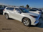 ✅ 2023 Toyota Highlander Hybrid LE • VIN: 5TDZARAHXPS521120 • Лот: 95034905. Опубликован ранее на Copart с пробегом 86 264 миль. Бесплатный доступ к архиву аукционных продаж из США и подробный отчёт об истории автомобиля на DreamBid. Изображение 4.