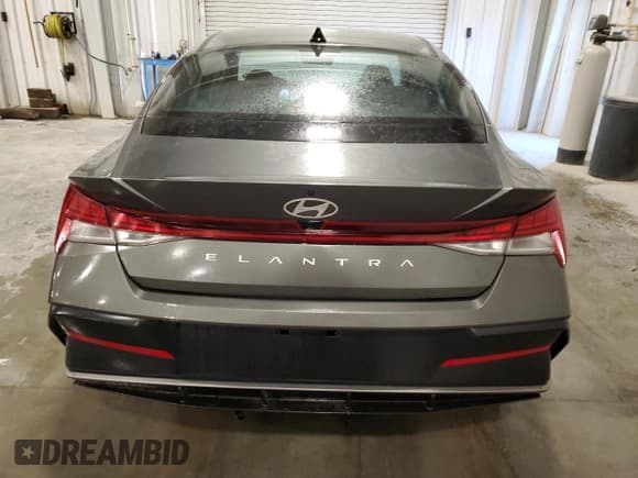 ✅ 2025 Hyundai Elantra SEL Convenience • VIN: KMHLS4DG1SU913086 • Lot: 92059495. Listed on Copart with 30,610 mi. Free auction sales archive from the USA and detailed vehicle history report at DreamBid. Image 6.