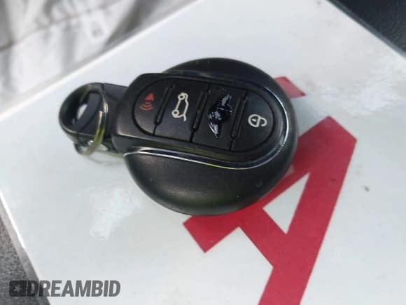 ✅ 2016 MINI Hardtop 4 Door S • VIN: WMWXU3C59G2B67189 • Лот: 43579668. Опубликован ранее на IAAI с пробегом 103 985 миль. Бесплатный доступ к архиву аукционных продаж из США и подробный отчёт об истории автомобиля на DreamBid. Изображение 11.