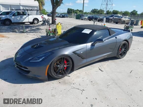 2014 Chevrolet Corvette Z51 3LT z VIN 1G1YL3D70E5110276, wystawiony jako IAAI lot #42763659 z przebiegiem 53 007 mil mil oraz . Historia ofert i sprzedaży dostępna na DreamBid. Obrazek 2.