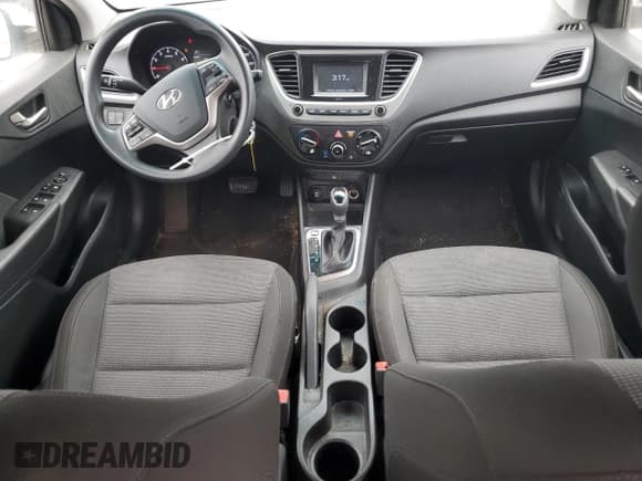 ✅ 2018 Hyundai Accent SEL • VIN: 3KPC24A31JE025957 • Лот: 79005874. Опубликован ранее на Copart с пробегом 92 027 миль. Бесплатный доступ к архиву аукционных продаж из США и подробный отчёт об истории автомобиля на DreamBid. Изображение 8.