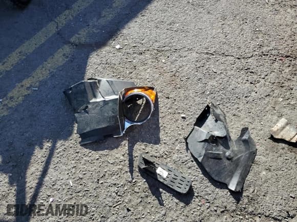 ✅ 2012 Dodge Avenger SE • VIN: 1C3CDZAB6CN185463 • Лот: 80276324. Опубликован ранее на Copart с пробегом 189 416 миль. Бесплатный доступ к архиву аукционных продаж из США и подробный отчёт об истории автомобиля на DreamBid. Изображение 12.