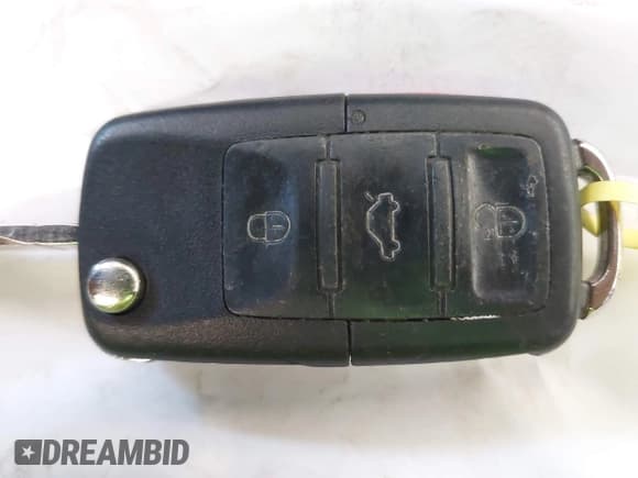 ✅ 2010 Volkswagen Jetta SE • VIN: 3VWRZ7AJ1AM043920 • Lot: 42034842. Wystawiony na IAAI z przebiegiem 247 230 mil. Bezpłatny archiwum sprzedaży aukcyjnych z USA i szczegółowy raport historii pojazdu na DreamBid. Zdjęcie 11.