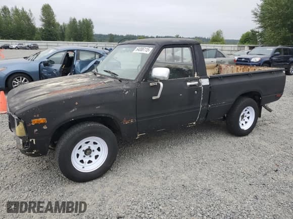 ✅ 1983 TOYOTA PICKUP 1/2 TON RN34 • VIN: JT4RN34R1D0089716 • Лот: 64086115. Опубликован ранее на Copart с пробегом 312 042 миль. Бесплатный доступ к архиву аукционных продаж из США и подробный отчёт об истории автомобиля на DreamBid. Изображение 1.