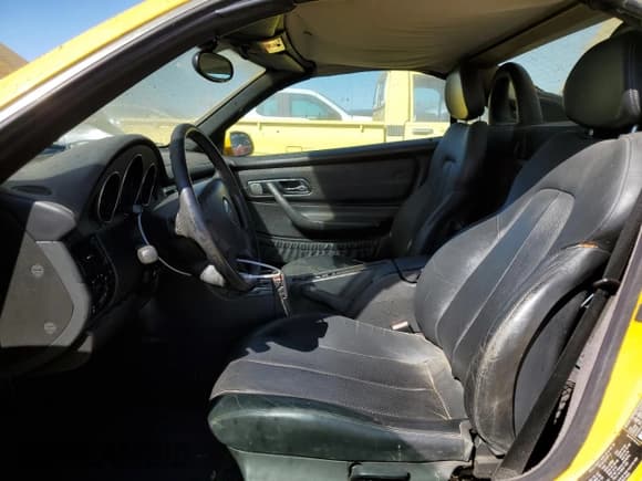 ✅ 2000 Mercedes-Benz SLK 230 Kompressor • VIN: WDBKK47F4YF159499 • Lot: 76205924. Listed on Copart with 182,878 mi. Free auction sales archive from the USA and detailed vehicle history report at DreamBid. Image 7.