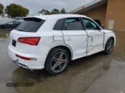 ✅ 2018 Audi SQ5 Premium Plus • VIN: WA1A4AFY9J2174211 • Lot: 44818213. Wystawiony na Copart z przebiegiem 48 868 mil. Bezpłatny archiwum sprzedaży aukcyjnych z USA i szczegółowy raport historii pojazdu na DreamBid. Zdjęcie 3.