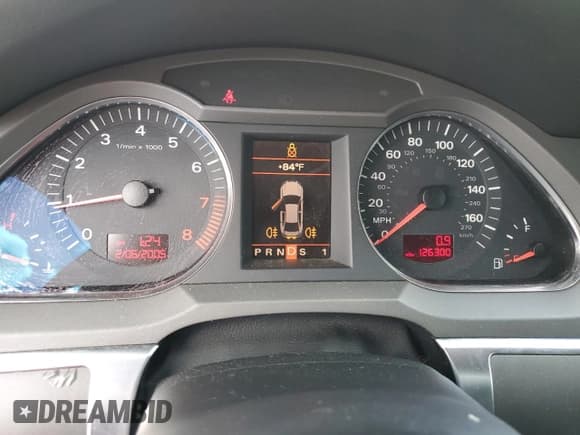 ✅ 2006 Audi A6 3.2L • VIN: WAUDH74F36N111068 • Лот: 85552075. Опубликован ранее на Copart с пробегом 126 300 миль. Бесплатный доступ к архиву аукционных продаж из США и подробный отчёт об истории автомобиля на DreamBid. Изображение 9.